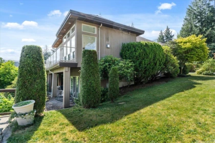 Outdoor Kitchen Photo of 21313 Lakeview Crescent, Hope, BC