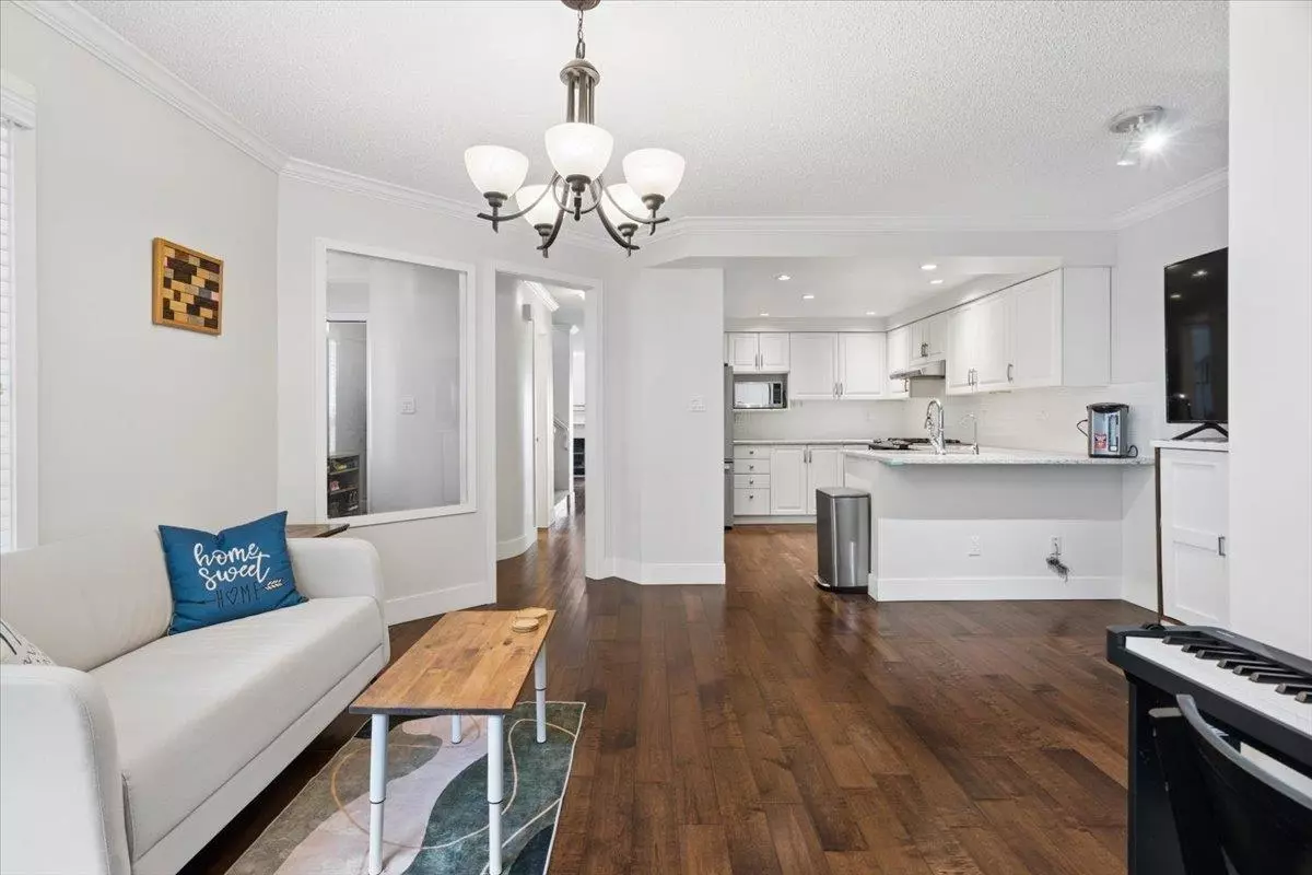 Living Room Photo of 21 6478 121 Street, Surrey, BC