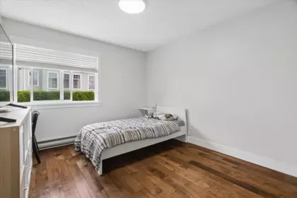 Office / Den Photo of 21 6478 121 Street, Surrey, BC