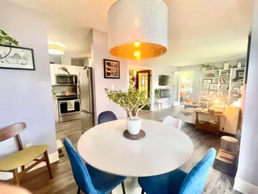 Kitchen Photo of 104 15991 Thrift Avenue, White Rock, BC