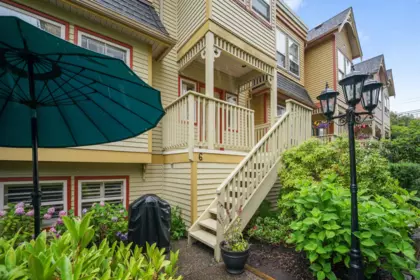 Outdoor Patio Photo of 6 15151 Buena Vista Avenue, White Rock, BC