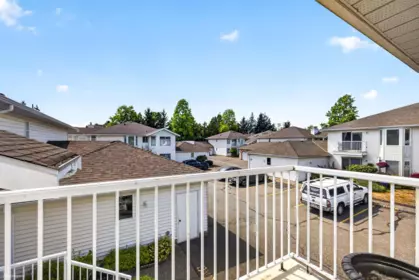 Garden / Landscaping Photo of 210 7156 121 Street, Surrey, BC