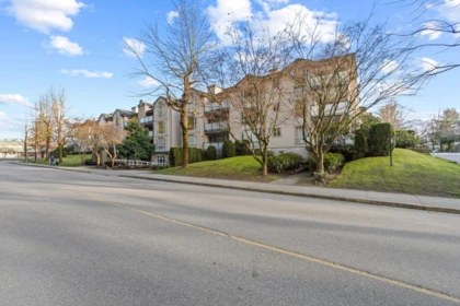 Outdoor Patio Photo of 309 19142 122 Avenue, Pitt Meadows, BC