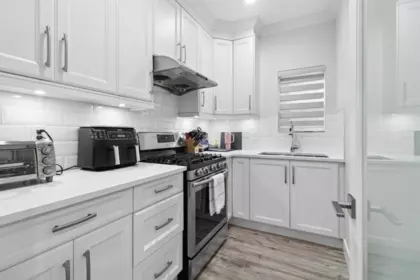 Kitchen Photo of 211 Hampton Street, New Westminster, BC