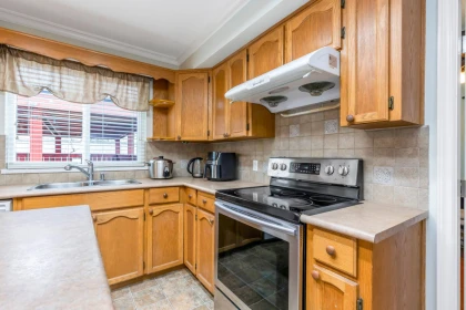 Breakfast Nook Photo of 9505 161 Street, Surrey, BC