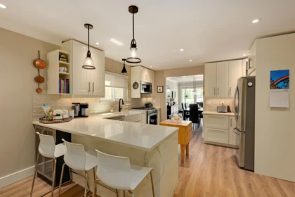 3821 Lonsdale Avenue, North Vancouver, BC, North Vancouver — Single Family Residence for sale