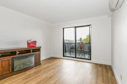 203 17661 58a Avenue, Surrey, BC, Surrey — Apartment/Condo for sale