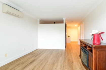 203 17661 58a Avenue, Surrey, BC, Surrey — Apartment/Condo for sale