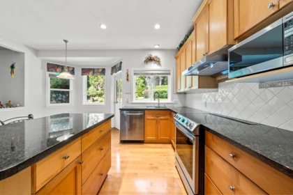 Breakfast Nook Photo of 16 Wilkes Creek Drive, Port Moody, BC