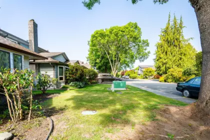 Front Yard Photo of 10593 Yarmish Drive, Richmond, BC