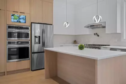 Kitchen Island Photo of 1 1433 Barberry Drive, Port Coquitlam, BC