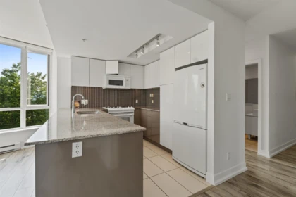 302 4808 Hazel Street, Burnaby, BC, Burnaby — Apartment/Condo for sale