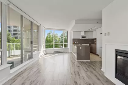 Kitchen Island Photo of 302 4808 Hazel Street, Burnaby, BC