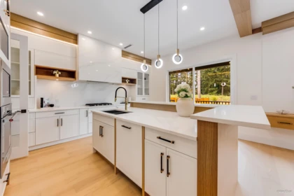 Kitchen Island Photo of 20331 27 Avenue, Langley, BC