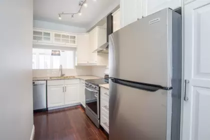 309 2 Renaissance Square, New Westminster, BC, New westminster — Apartment/Condo for sale