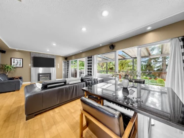 712 Shaw Avenue, Coquitlam, BC, Coquitlam — Single Family Residence for sale