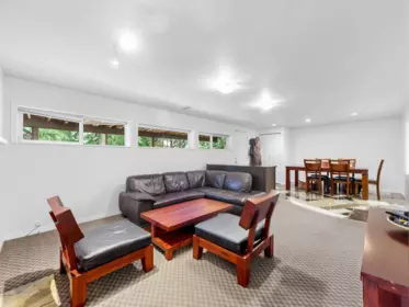Entry Foyer Photo of 712 Shaw Avenue, Coquitlam, BC