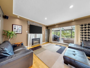 712 Shaw Avenue, Coquitlam, BC, Coquitlam — Single Family Residence for sale