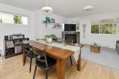 Breakfast Nook Photo of 3 728 Gibsons Way, Gibsons, BC