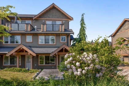 3 728 Gibsons Way, Gibsons, BC, Gibsons — Townhouse for sale