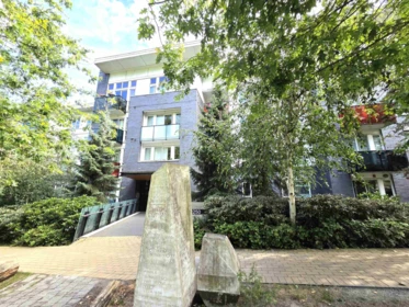 111 9250 University High Street, Burnaby, BC, Burnaby — Apartment/Condo for sale