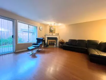 2 8411 Saunders Road, Richmond, BC, Richmond — Townhouse for sale
