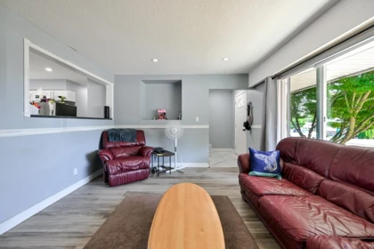 Kitchen Island Photo of 33465 Hawthorne Avenue, Abbotsford, BC