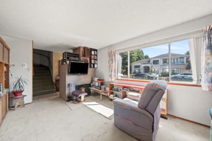Kitchen Island Photo of 6731 Camsell Crescent, Richmond, BC