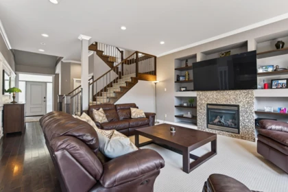 Breakfast Nook Photo of 19160 69 Avenue, Surrey, BC