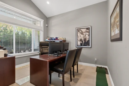 19160 69 Avenue, Surrey, BC, Surrey — Single Family Residence for sale