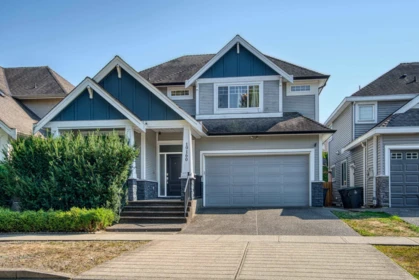 19160 69 Avenue, Surrey, BC, Surrey — Single Family Residence for sale