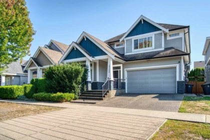 19160 69 Avenue, Surrey, BC, Surrey — Single Family Residence for sale