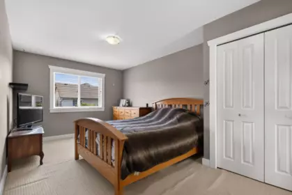 Hallway Photo of 19160 69 Avenue, Surrey, BC