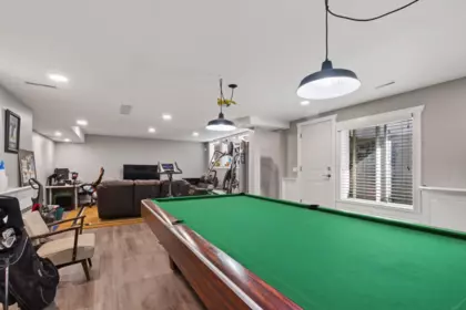 Hot Tub / Spa Photo of 19160 69 Avenue, Surrey, BC