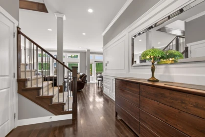 Kitchen Island Photo of 19160 69 Avenue, Surrey, BC