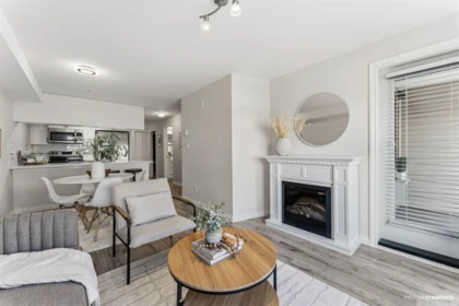 215 5650 201a Street Street, Langley, BC, Langley — Apartment/Condo for sale