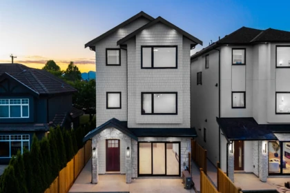 4 6682 Napier Street, Burnaby, BC, Burnaby — Half Duplex for sale