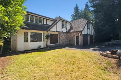 525 E Braemar Road, North Vancouver, BC, North Vancouver — Single Family Residence for sale