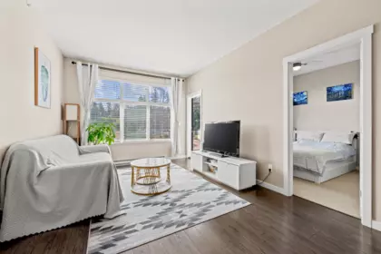 Kitchen Photo of 505 2855 156 Street, Surrey, BC