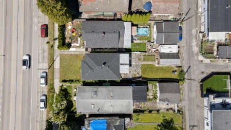 Garden / Landscaping Photo of 942 Nanaimo Street, Vancouver, BC