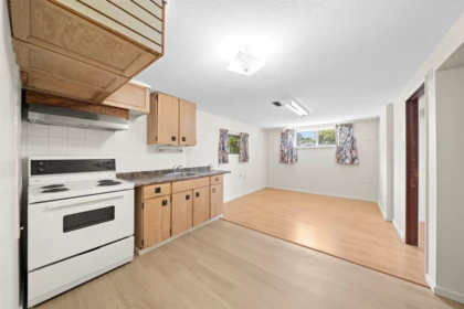 Guest Bathroom Photo of 942 Nanaimo Street, Vancouver, BC