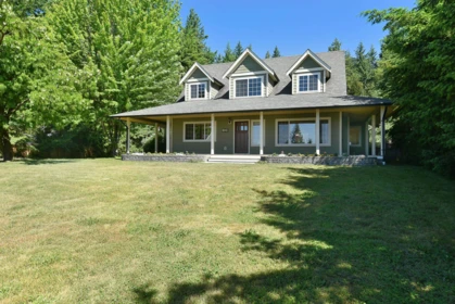 1000 Cemetery Road, Gibsons, BC, Gibsons — Single Family Residence for sale