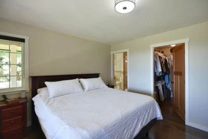 Primary Bedroom Photo of 1000 Cemetery Road, Gibsons, BC
