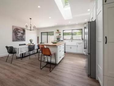 Kitchen Island Photo of 655 Dougall Road, Gibsons, BC