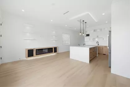 Breakfast Nook Photo of 102 8136 168 Street, Surrey, BC