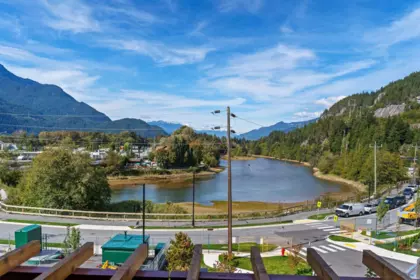 311 1500 Scott Crescent, Squamish, BC, Squamish — Apartment/Condo for sale