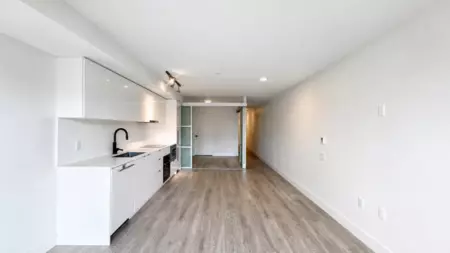 Primary Bathroom Photo of 308 630 E Broadway, Vancouver, BC