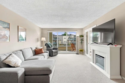 Basement Recreation Room Photo of 203 1840 E Southmere Crescent, Surrey, BC