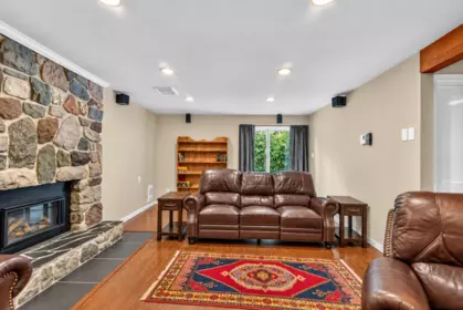 Entry Foyer Photo of 4898 Sunshine Coast Highway, Sechelt, BC