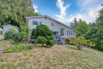 Hot Tub / Spa Photo of 4898 Sunshine Coast Highway, Sechelt, BC
